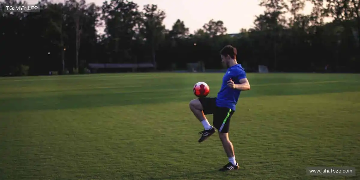 🎧互动弹幕,和千万球迷一起嗨翻全场!